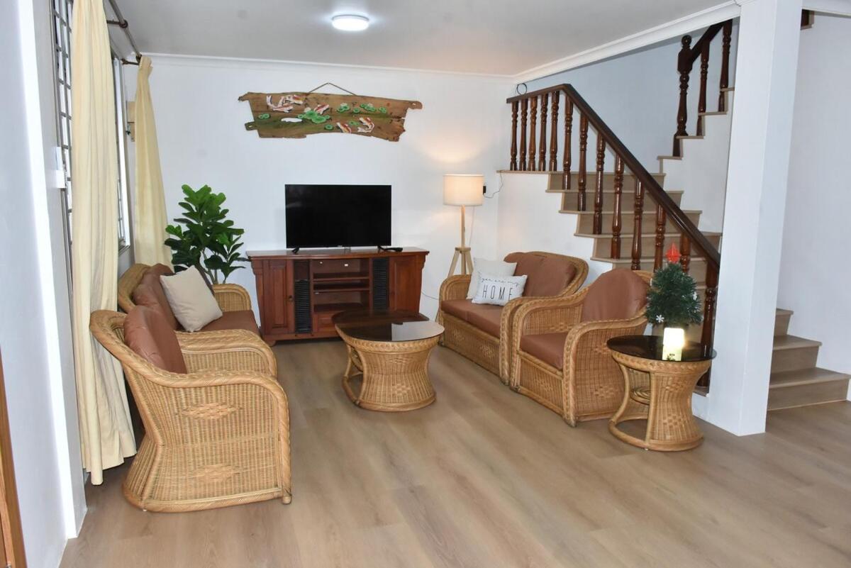 בינטולו Rain Tree Homestay מראה חיצוני תמונה